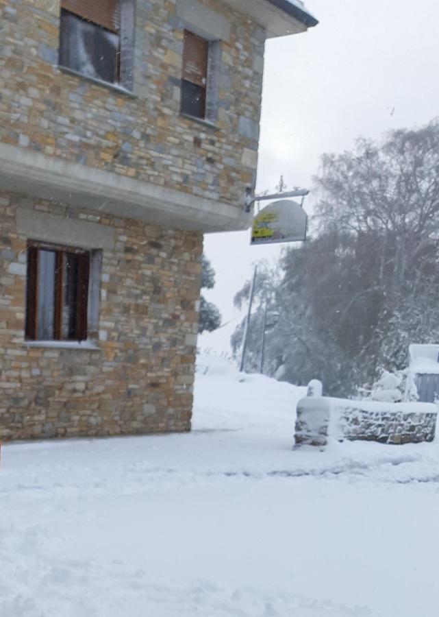 Albergue La Escuela La Laguna  Eksteriør bilde